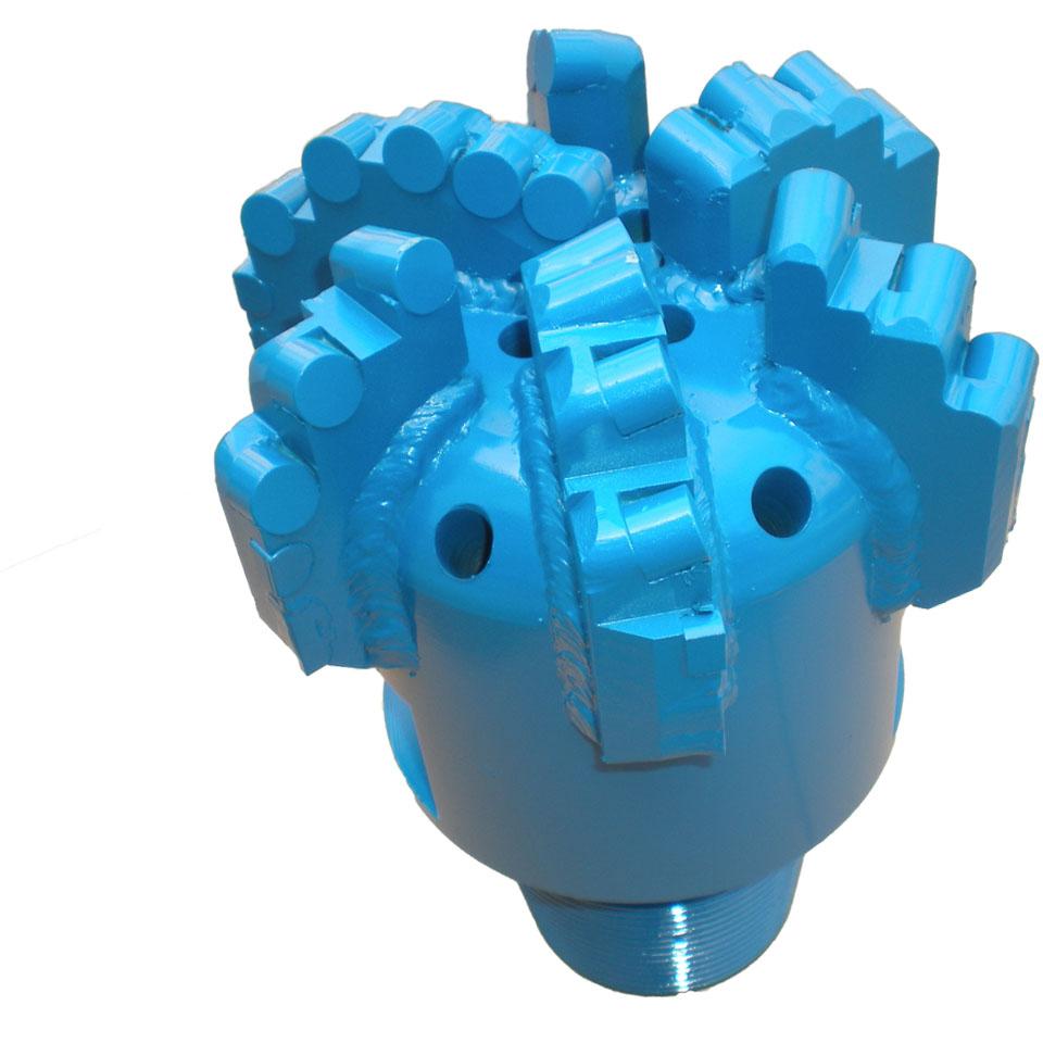 Flushing Hole PDC bits